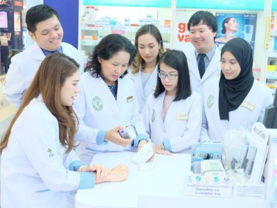 Photo Pharmacist.jpg